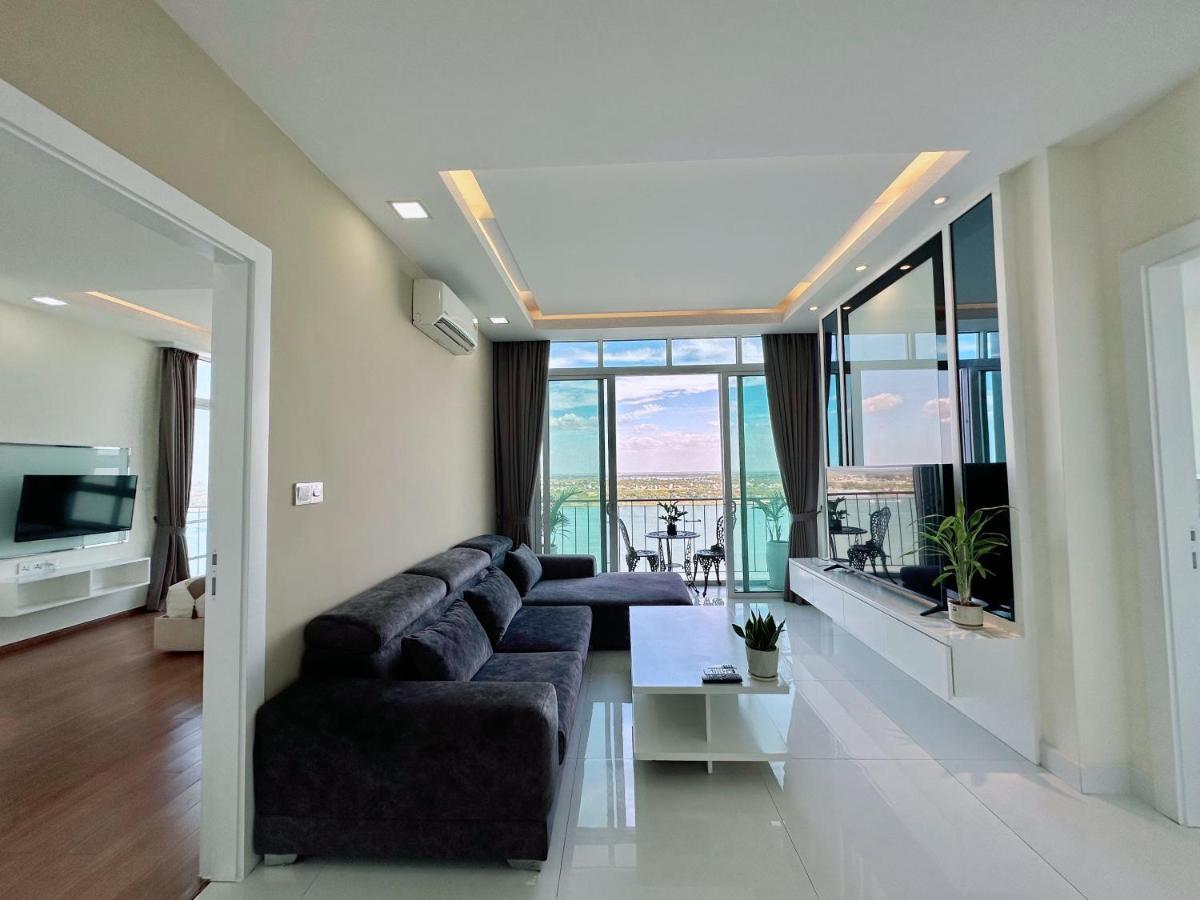 Infinity 28 And Apartment