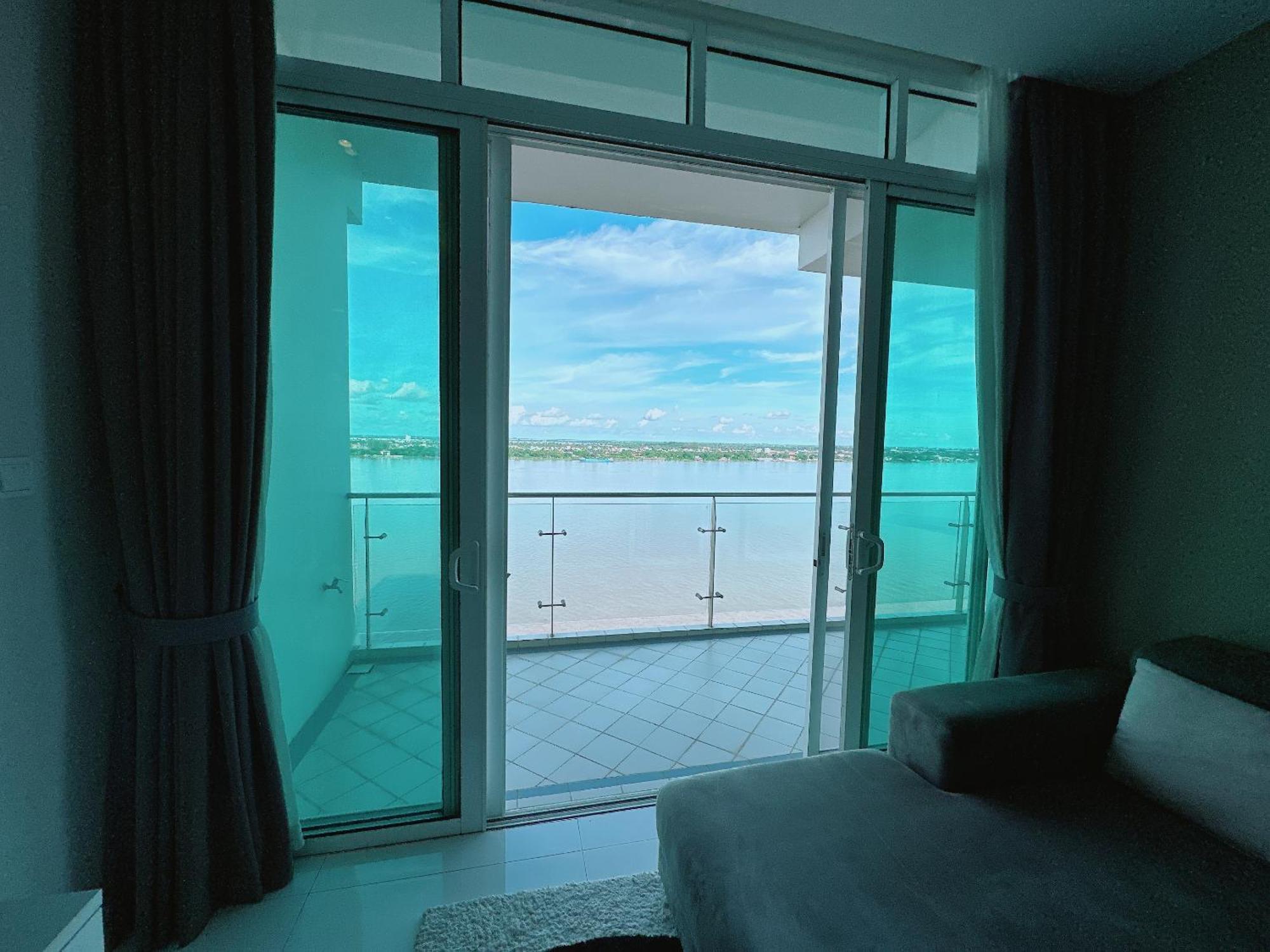 Infinity 28 And Apartment *